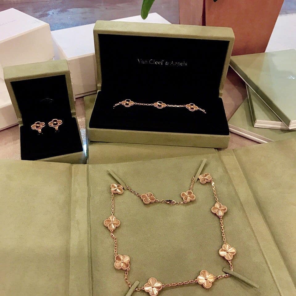 Vintage Alhambra necklace, bracelet, earring set | Copy Quality Solid 18k Gold Van Cleef & Arpels Necklace Fake Cartier Juste Clou Bracelet